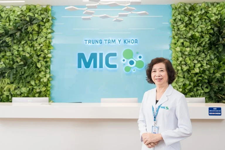 Bác sĩ CK1 Nguyễn Phương Hòa Bình -Chuyên khoa Nhi- Nguyên trưởng khoa khám bệnh- Bệnh viện Nhi đồng 2. Nguồn: Trung tâm xét nghiệm MIC