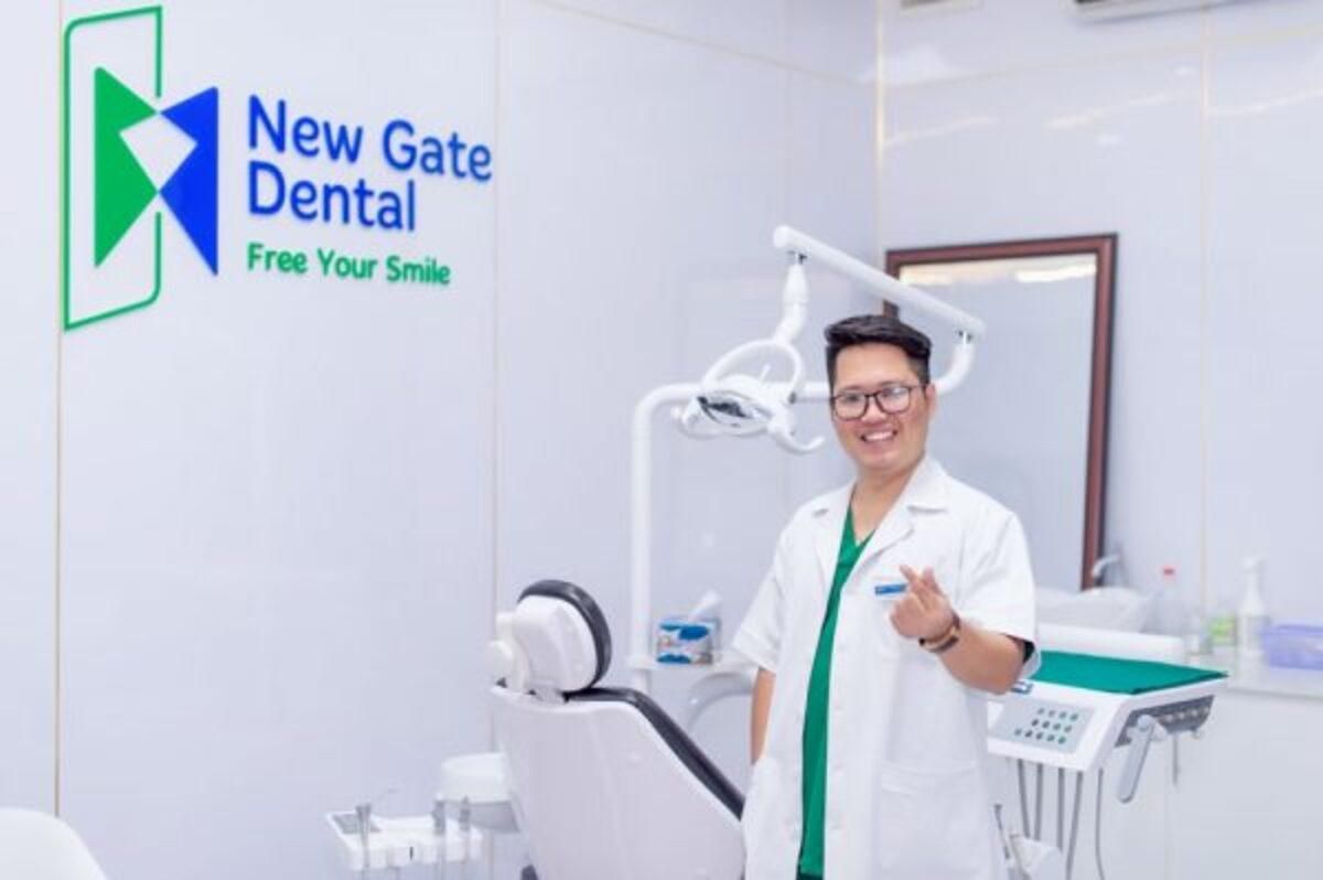 Bác sĩ Đạt Hoàng tại Nha khoa New Gate. Nguồn: New Gate Dental 